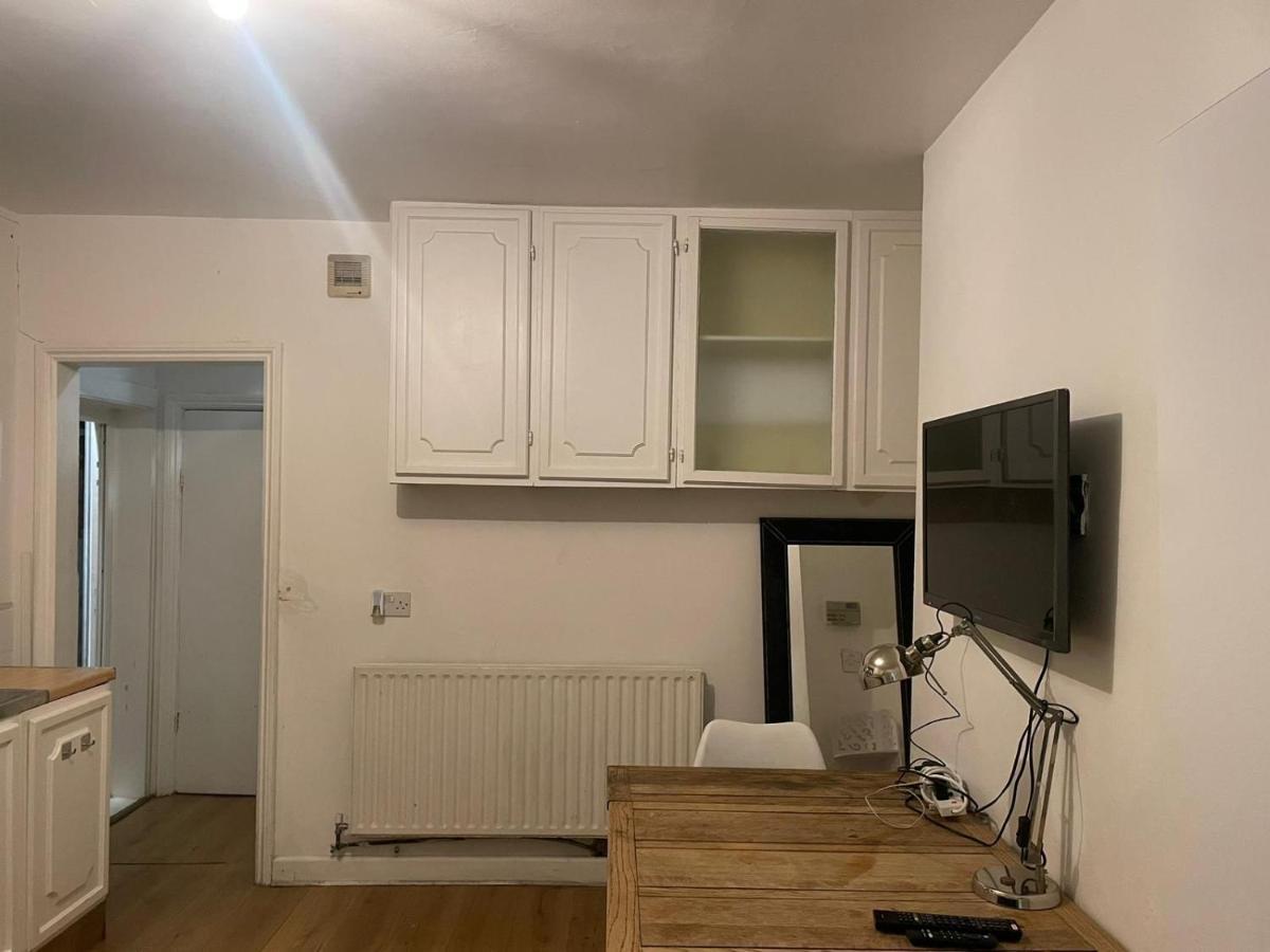 Balham, South London Spacious Guest House 5, 6 Rooms Available Exteriör bild