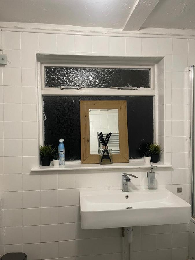 Balham, South London Spacious Guest House 5, 6 Rooms Available Exteriör bild