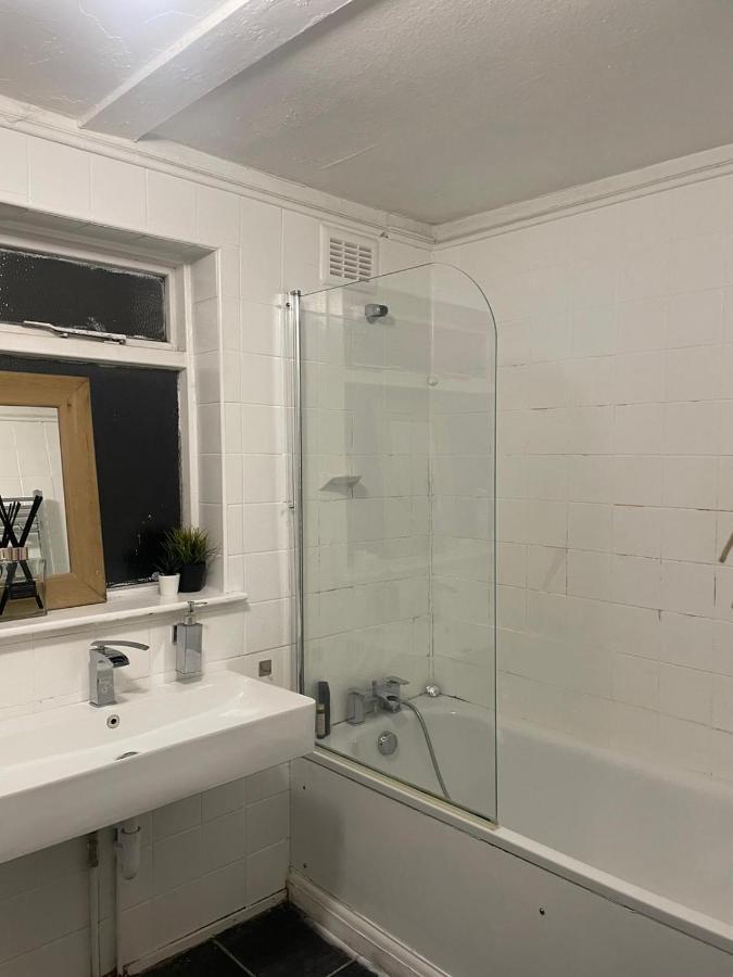 Balham, South London Spacious Guest House 5, 6 Rooms Available Exteriör bild